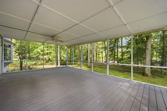 1565 STANFORD LN, Paoli, PA 19301