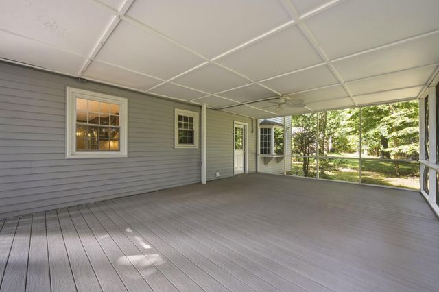 1565 STANFORD LN, Paoli, PA 19301