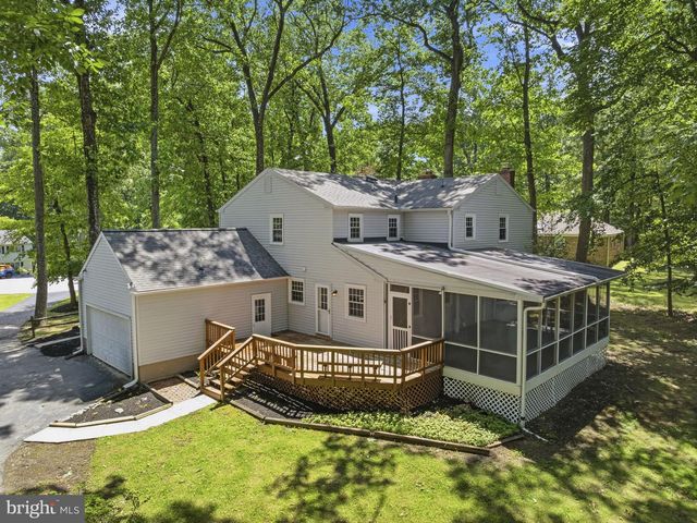 1565 STANFORD LN, Paoli, PA 19301