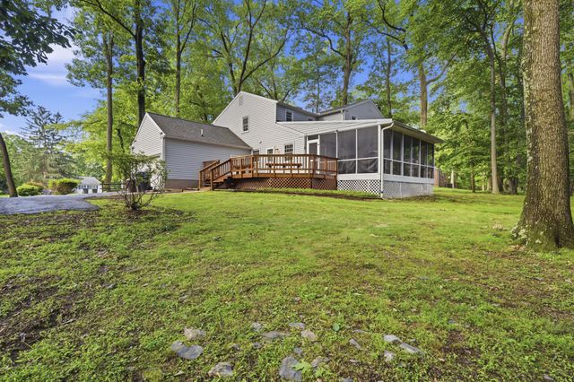 1565 STANFORD LN, Paoli, PA 19301