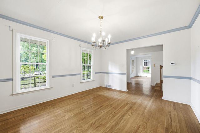 1565 STANFORD LN, Paoli, PA 19301