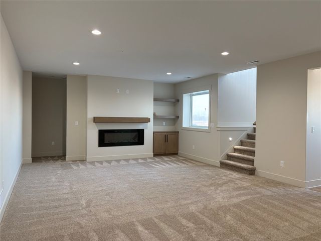 17203 Brookview Drive, Urbandale, IA 50322