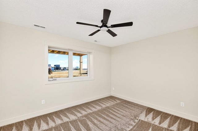 17203 Brookview Drive, Urbandale, IA 50322