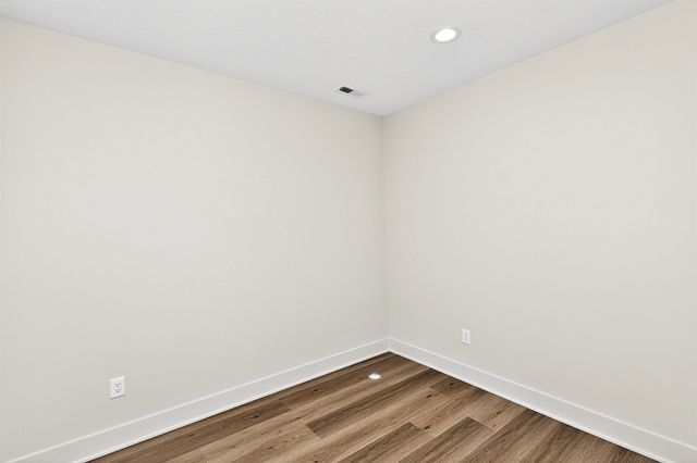 17203 Brookview Drive, Urbandale, IA 50322