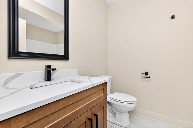 17203 Brookview Drive, Urbandale, IA 50322