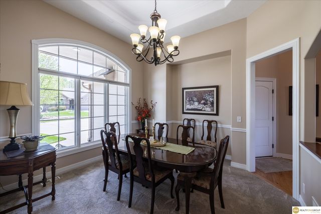 7922 Shadow Lake Drive, Papillion, NE 68046