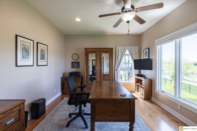 7922 Shadow Lake Drive, Papillion, NE 68046