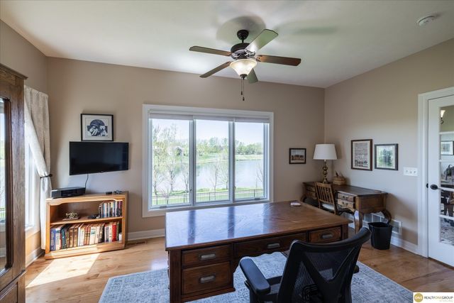 7922 Shadow Lake Drive, Papillion, NE 68046