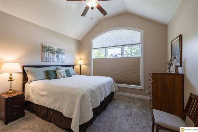 7922 Shadow Lake Drive, Papillion, NE 68046