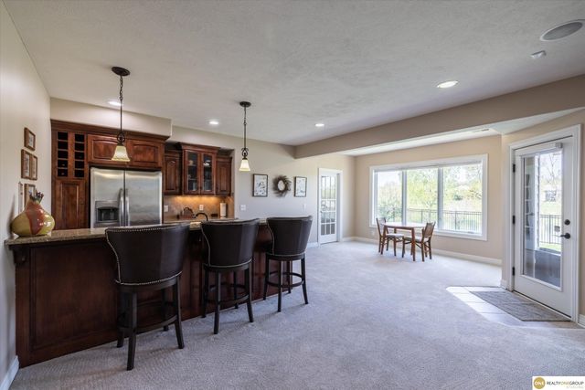7922 Shadow Lake Drive, Papillion, NE 68046