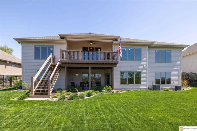 7922 Shadow Lake Drive, Papillion, NE 68046