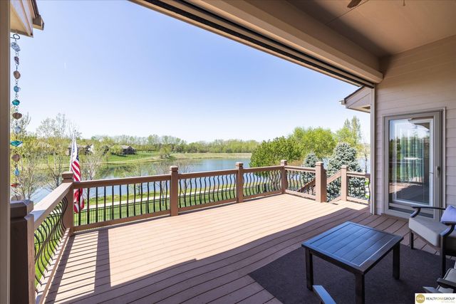 7922 Shadow Lake Drive, Papillion, NE 68046
