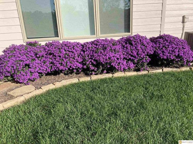 7922 Shadow Lake Drive, Papillion, NE 68046