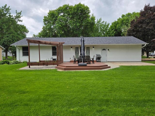 9966 108th Avenue N, Maple Grove, MN 55369