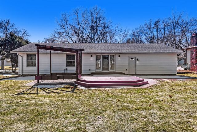 9966 108th Avenue N, Maple Grove, MN 55369