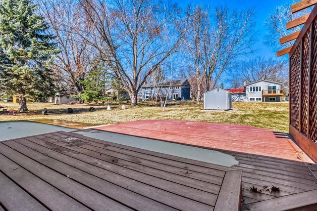 9966 108th Avenue N, Maple Grove, MN 55369