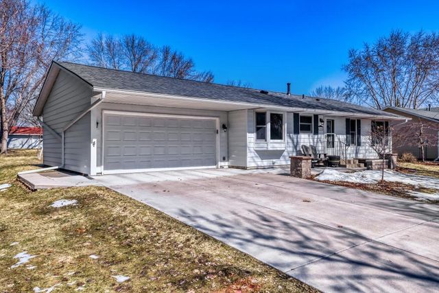 9966 108th Avenue N, Maple Grove, MN 55369