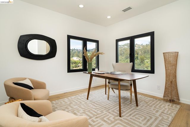 5656 Buena Vista Avenue, Oakland, CA 94618