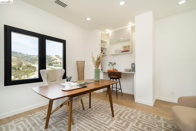5656 Buena Vista Avenue, Oakland, CA 94618