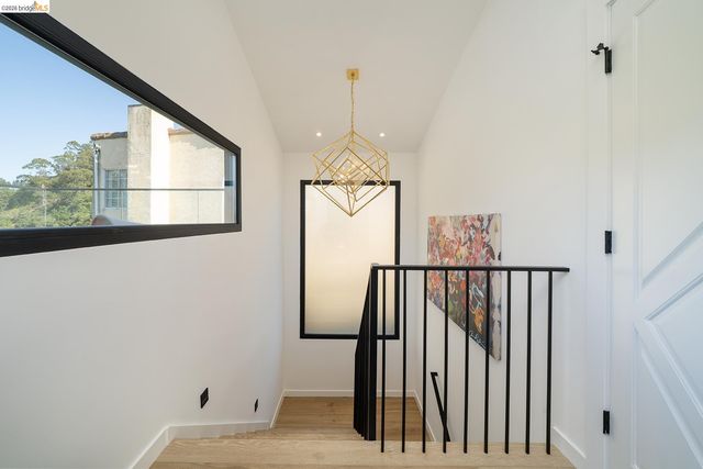 5656 Buena Vista Avenue, Oakland, CA 94618