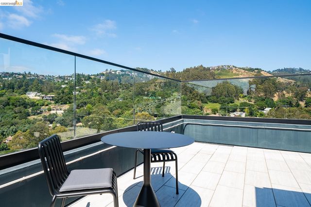 5656 Buena Vista Avenue, Oakland, CA 94618