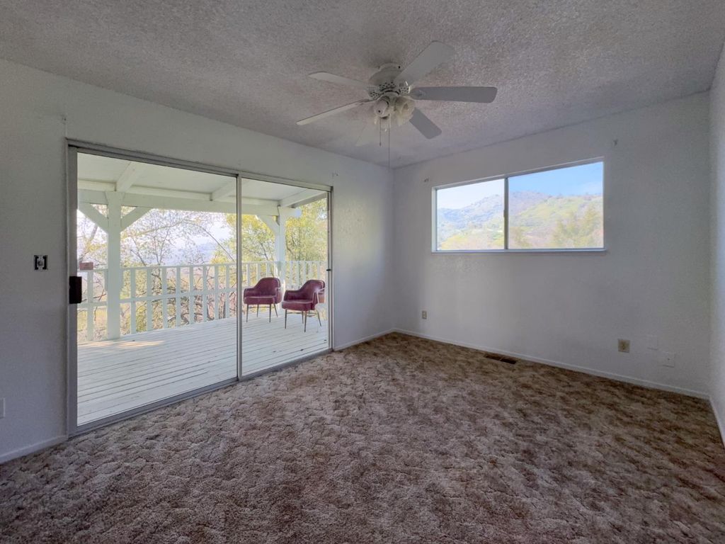 Image 14 of property listing at 38758 Aster Lane, Yokuts Valley, CA 93675