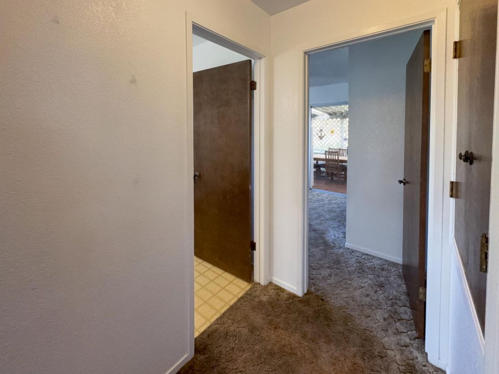 Image 17 of property listing at 38758 Aster Lane, Yokuts Valley, CA 93675