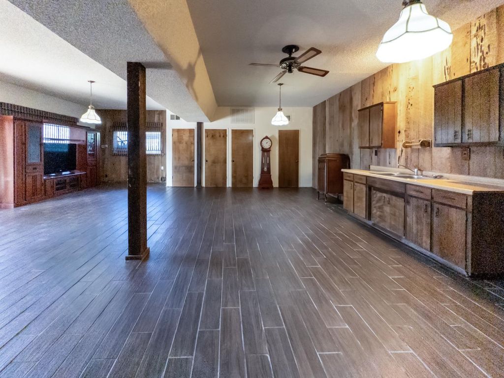 Image 29 of property listing at 38758 Aster Lane, Yokuts Valley, CA 93675