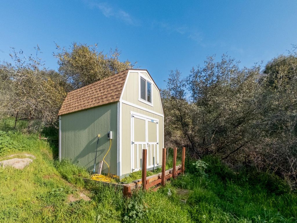 Image 42 of property listing at 38758 Aster Lane, Yokuts Valley, CA 93675