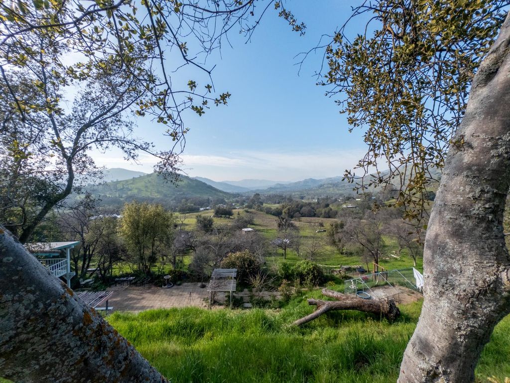 Image 45 of property listing at 38758 Aster Lane, Yokuts Valley, CA 93675