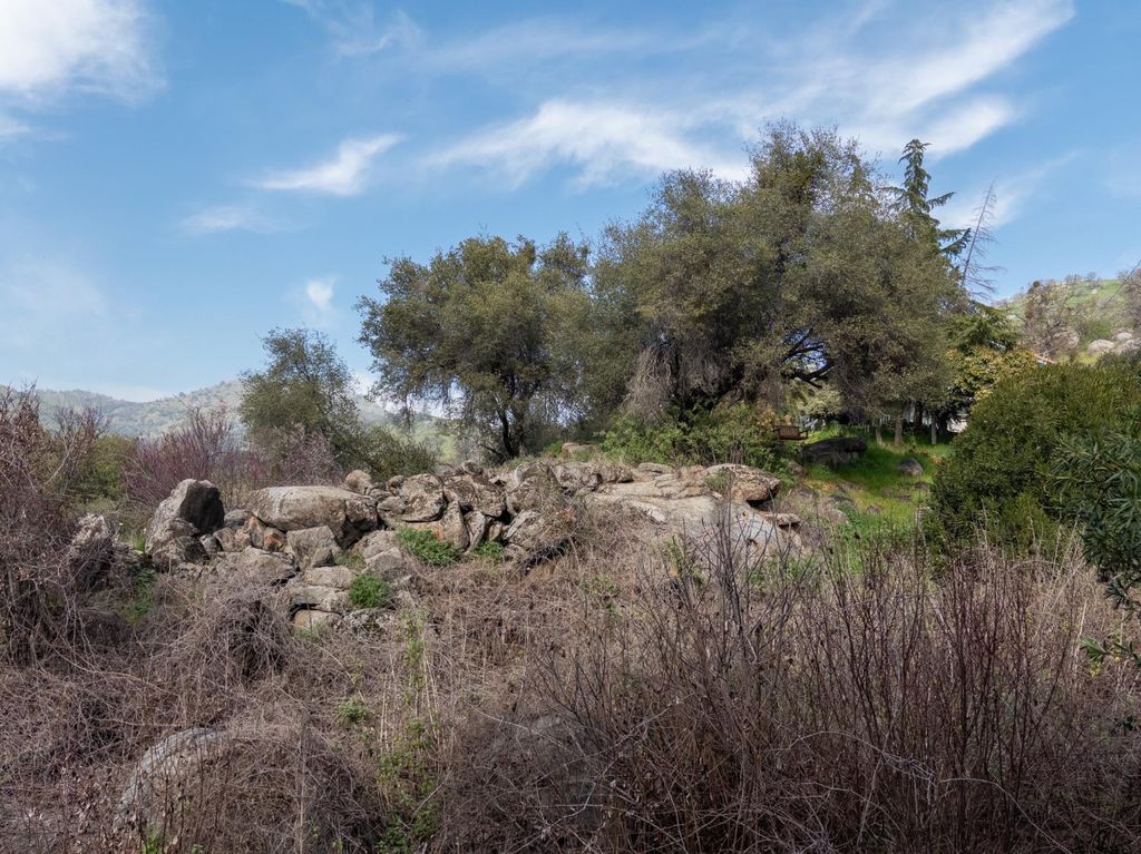 Image 49 of property listing at 38758 Aster Lane, Yokuts Valley, CA 93675