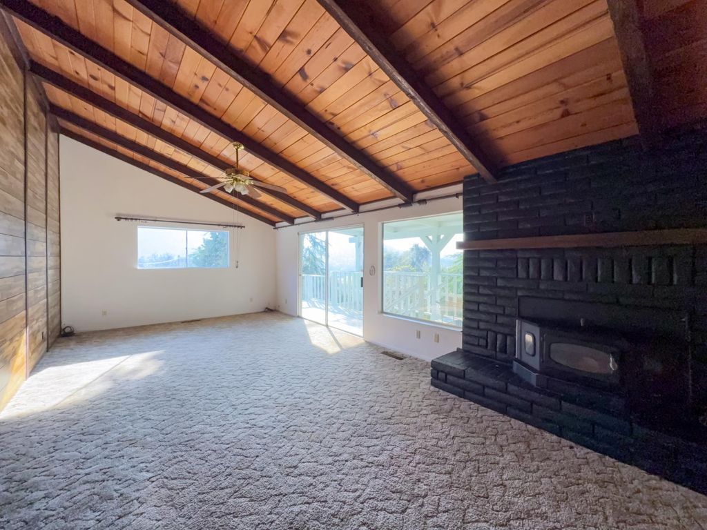 Image 7 of property listing at 38758 Aster Lane, Yokuts Valley, CA 93675