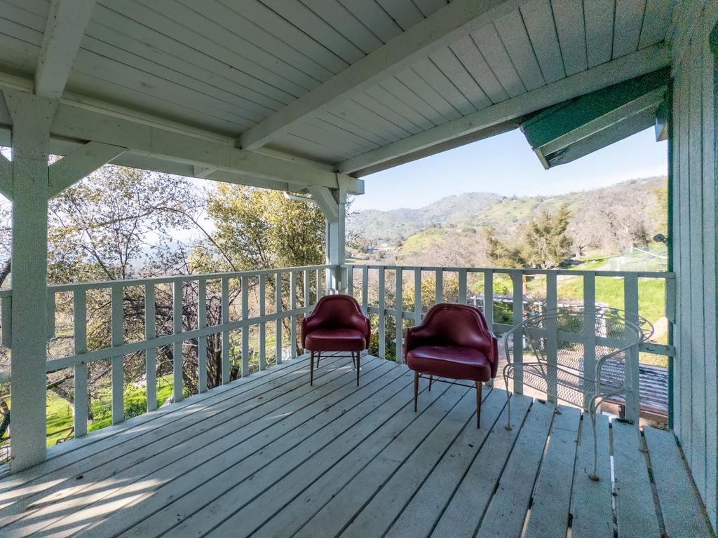 Image 8 of property listing at 38758 Aster Lane, Yokuts Valley, CA 93675