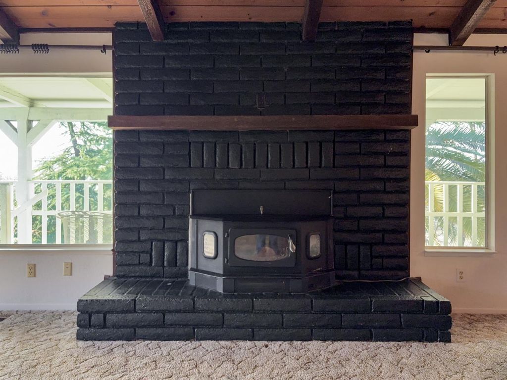 Image 9 of property listing at 38758 Aster Lane, Yokuts Valley, CA 93675