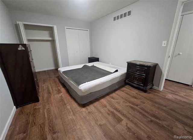 17676 Addison Street, Southfield, MI 48075