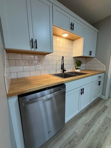 6936 N State Road 1 Road, Ossian, IN 46777