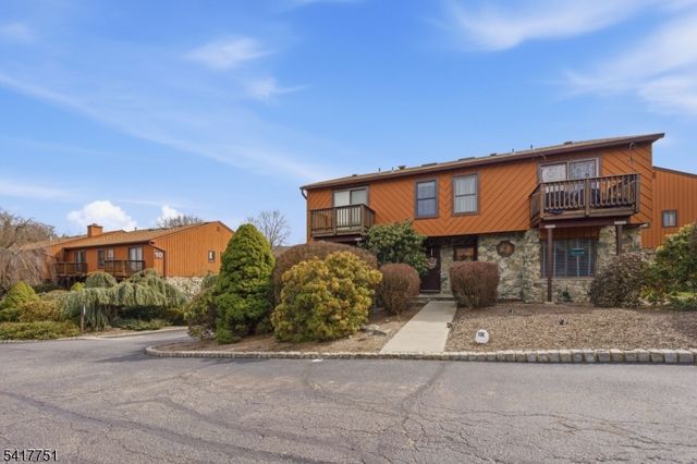 11 Brookside Hts L, Wanaque Boro, NJ 07465