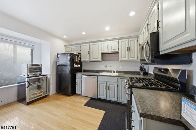 11 Brookside Hts L, Wanaque Boro, NJ 07465