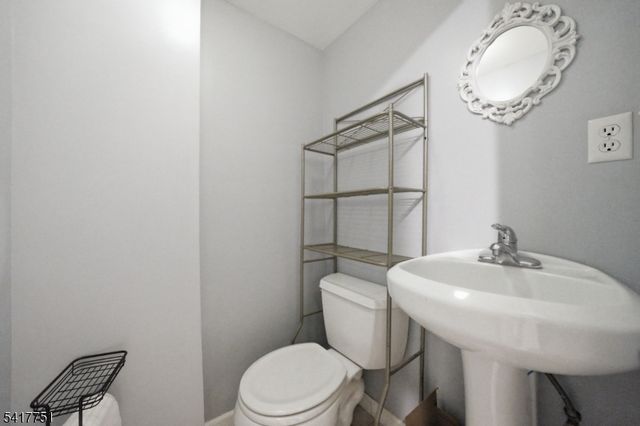 11 Brookside Hts L, Wanaque Boro, NJ 07465