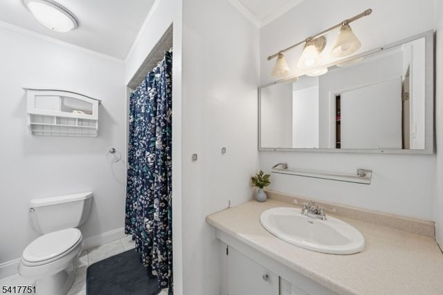 11 Brookside Hts L, Wanaque Boro, NJ 07465