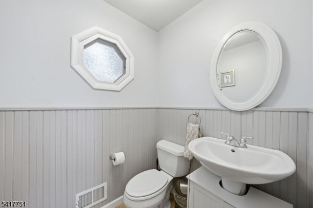 11 Brookside Hts L, Wanaque Boro, NJ 07465