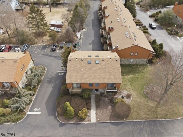 11 Brookside Hts L, Wanaque Boro, NJ 07465