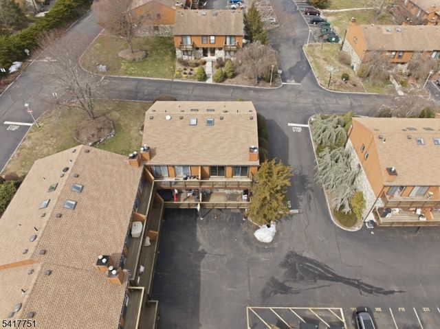 11 Brookside Hts L, Wanaque Boro, NJ 07465