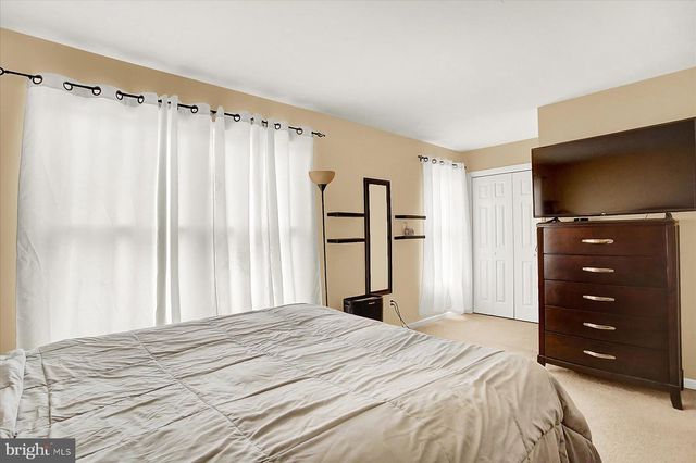 519 SUNDAY DR, Harrisburg, PA 17111