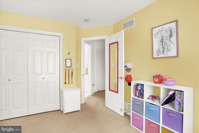 519 SUNDAY DR, Harrisburg, PA 17111