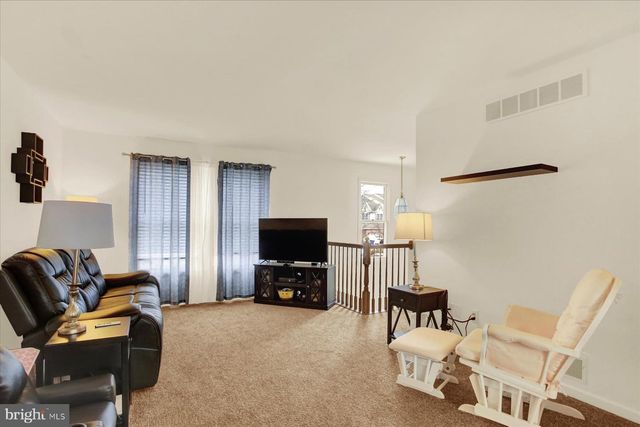 519 SUNDAY DR, Harrisburg, PA 17111