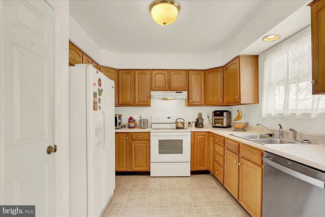 519 SUNDAY DR, Harrisburg, PA 17111