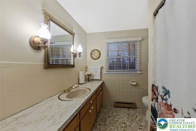 3569 Timberlane Drive, Easton, PA 18045