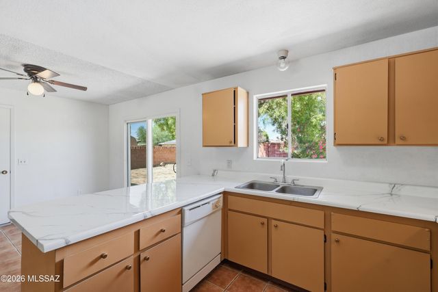 8013 E Manitoba Street, Tucson, AZ 85730