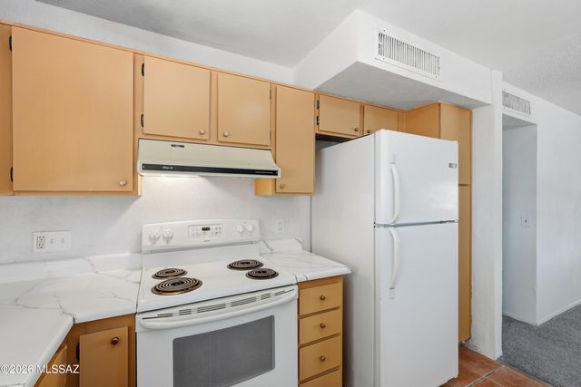 8013 E Manitoba Street, Tucson, AZ 85730